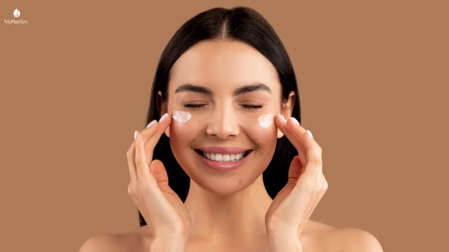 Texture và mùi hương là dấu hiệu phân biệt mỹ phẩm chính hãng