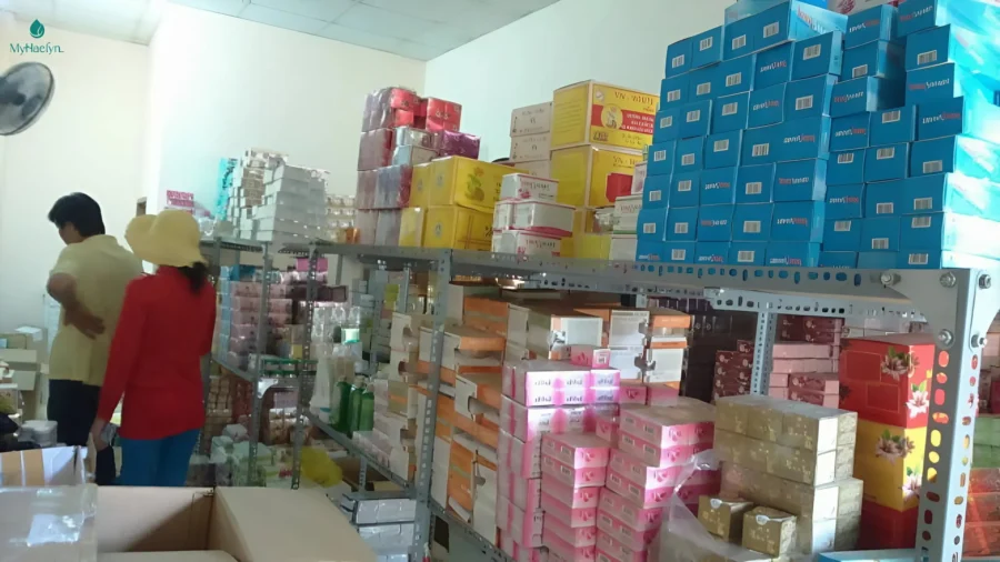 Vấn nạn mỹ phẩm bẩn tràn lan trên thị trường
